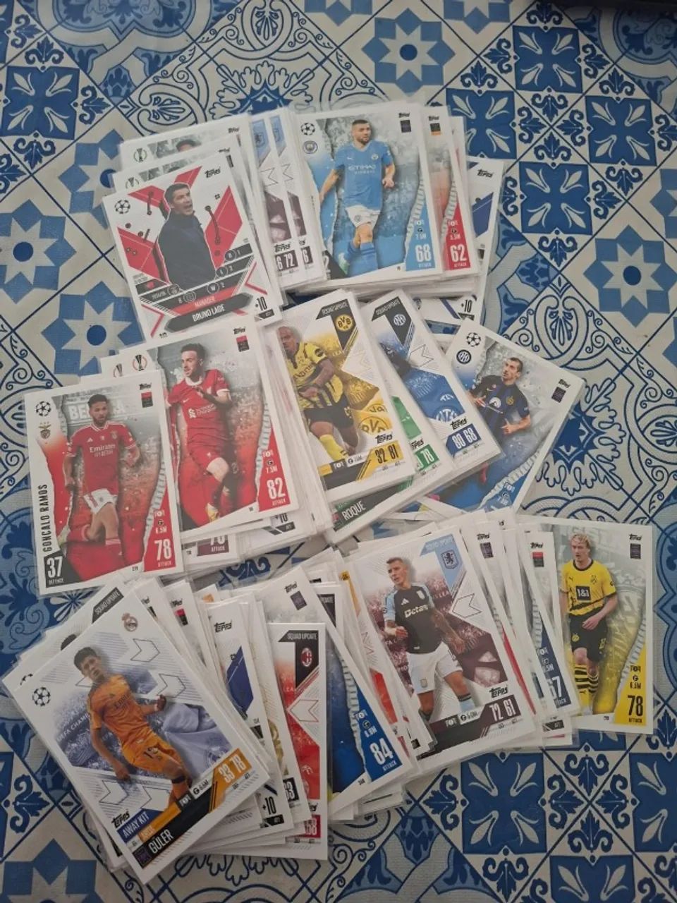 Cards Colecionaveis -LOTE DE MAIS DE 250 CARDS TOPPS - Foto 2