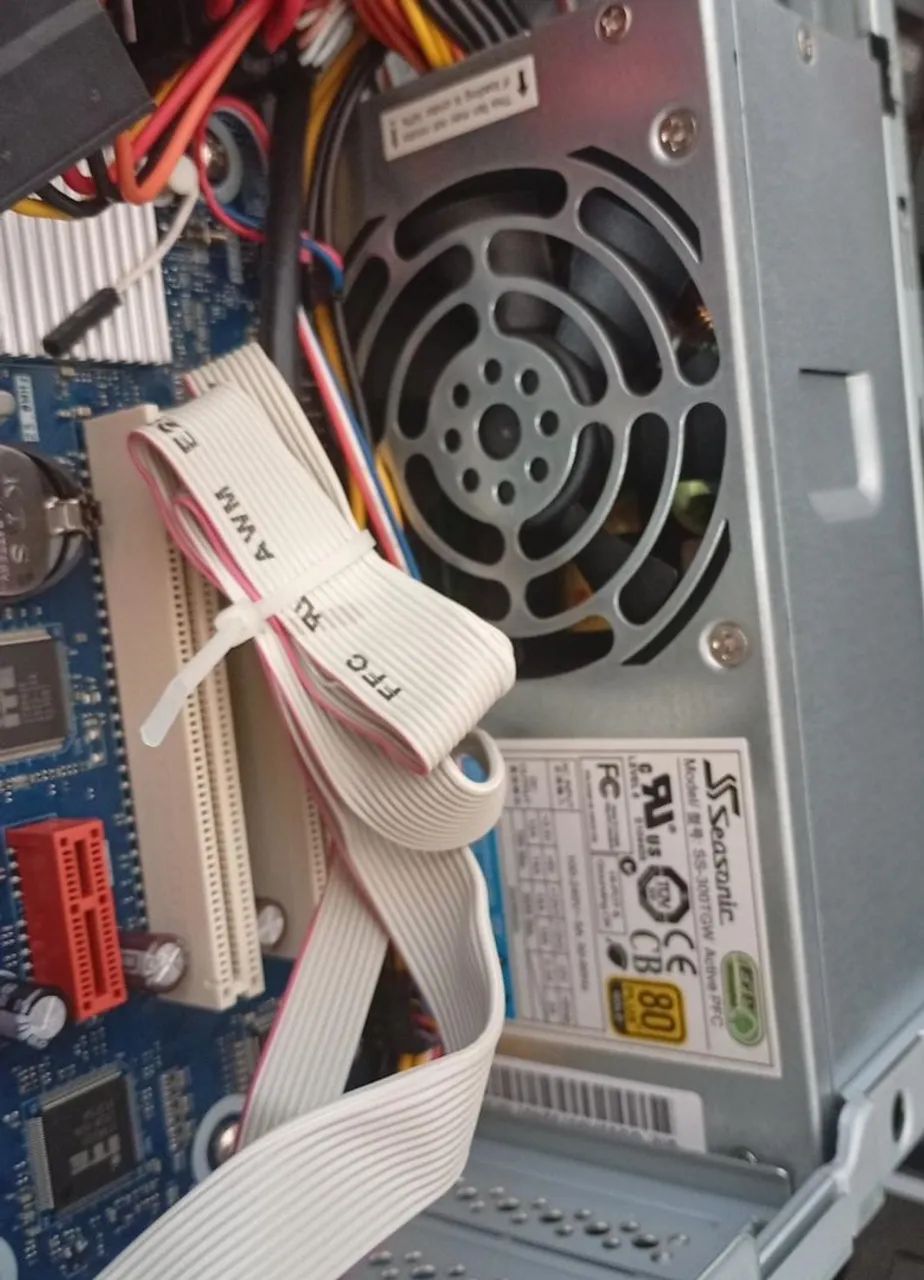 CPU DESKTOP INTEL CORE I3 4° 8 GB SSD 120GB - Foto 4