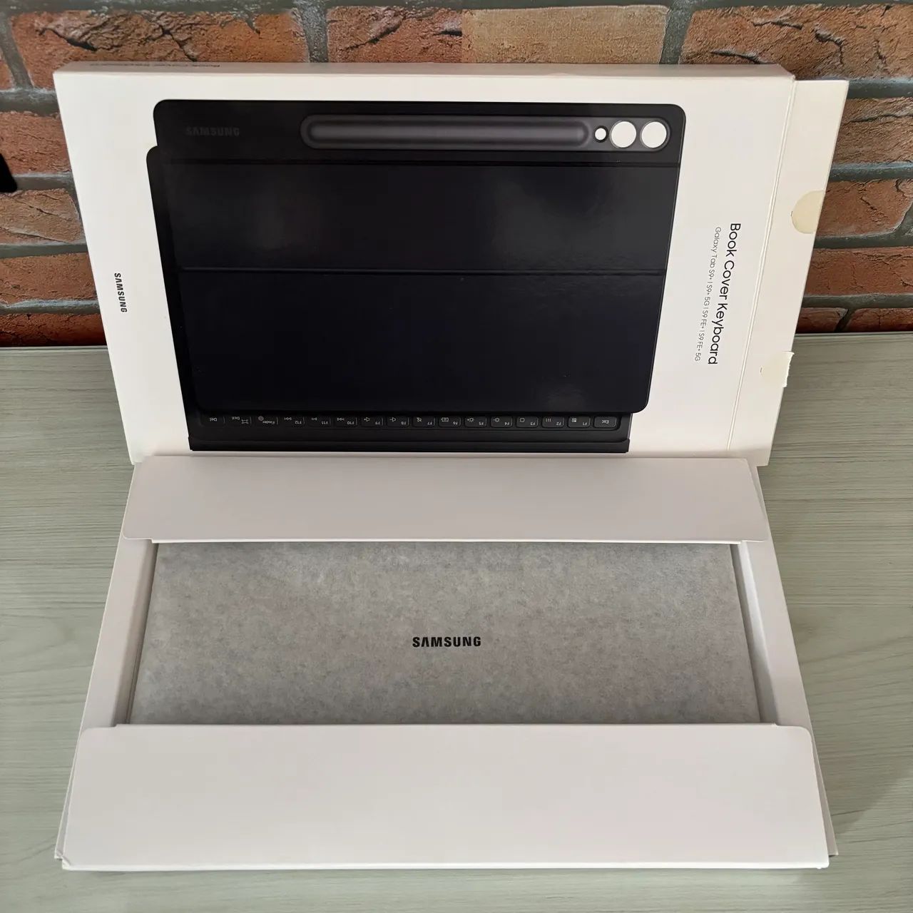 Capa Teclado Original Tablet S9 FE Plus - Foto 3