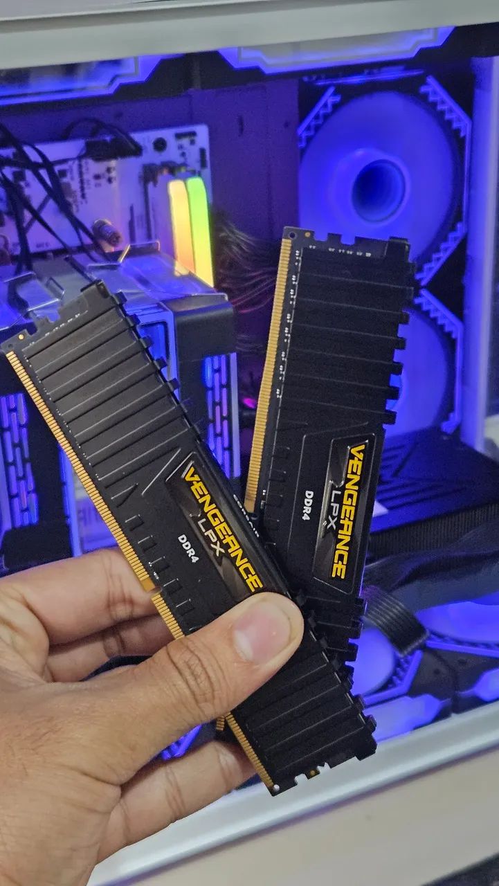 16 GB DDR4 DUAL CHANNEL CORSAIR - Foto 3