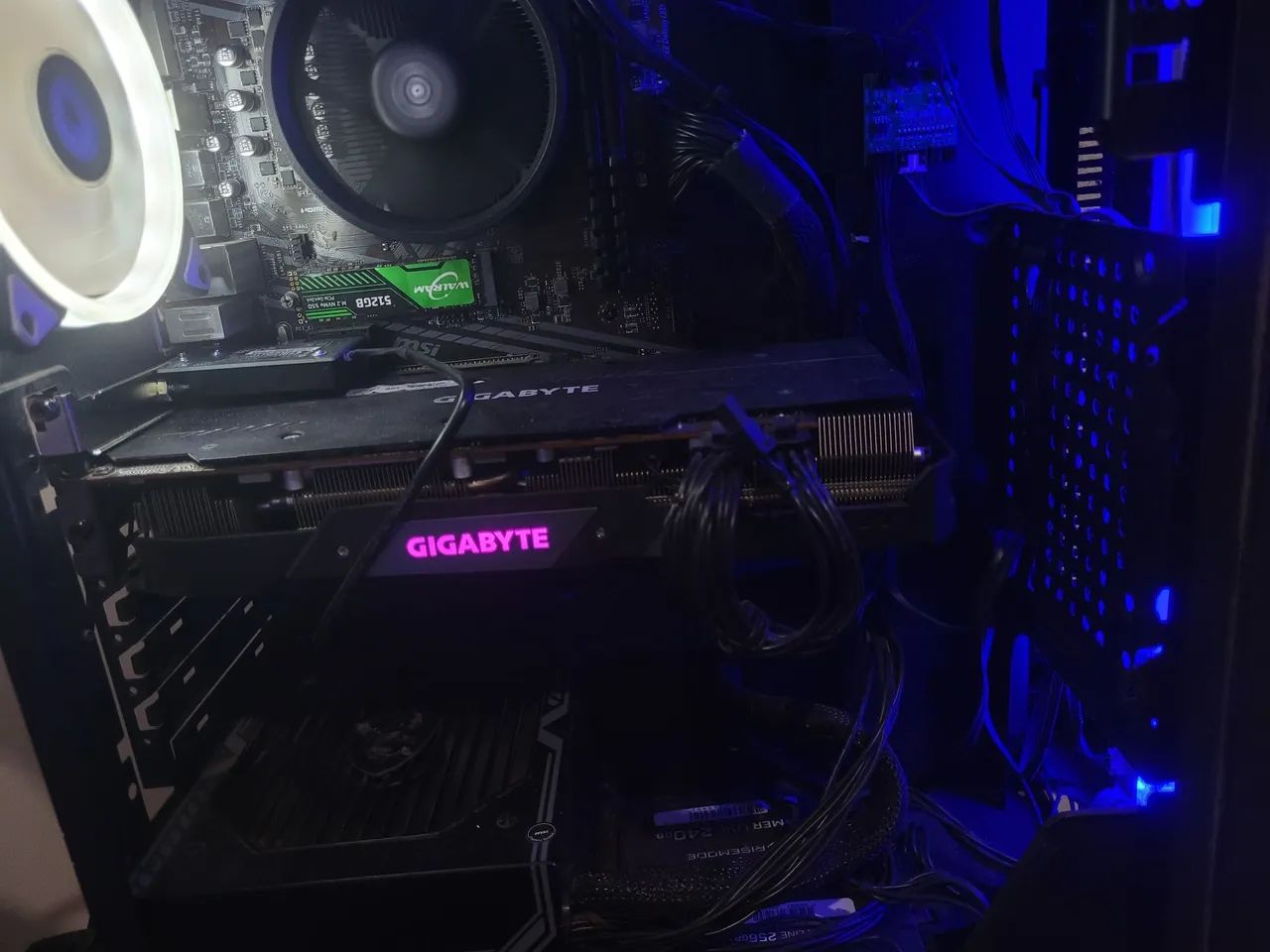 Placa de video RX 5700XT 8GB VRAM - Foto 3