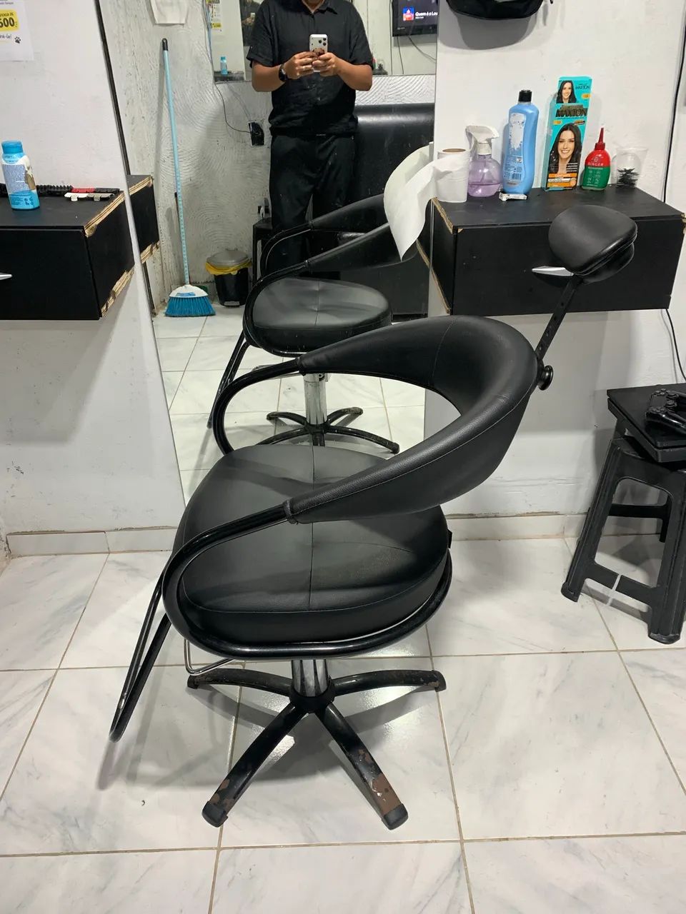 Cadeira dompel de barbearia semi nova - Foto 3