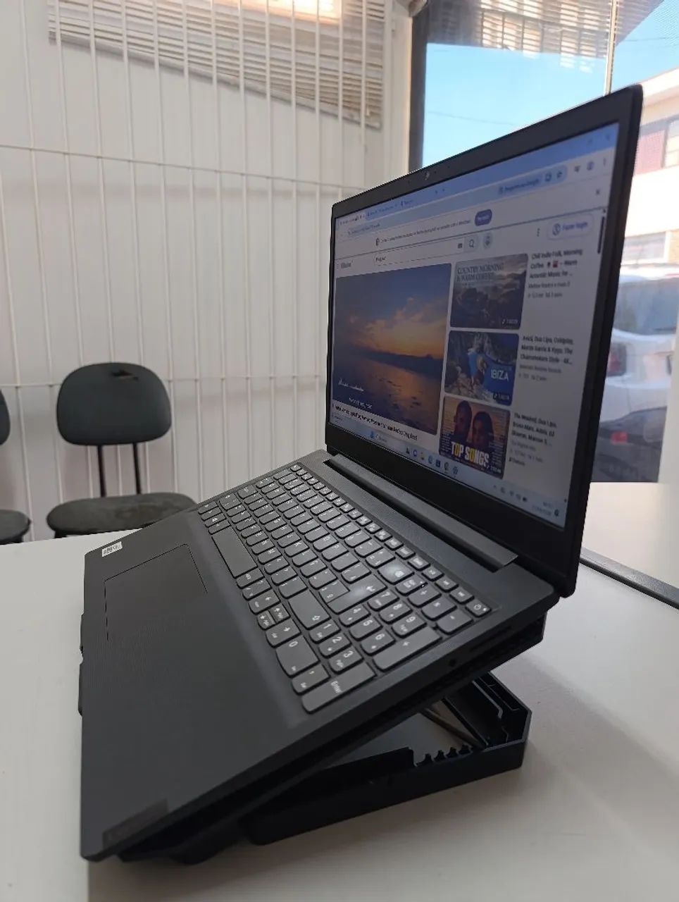 Notebook Lenovo i5 10th SSD bateria nova - Foto 4
