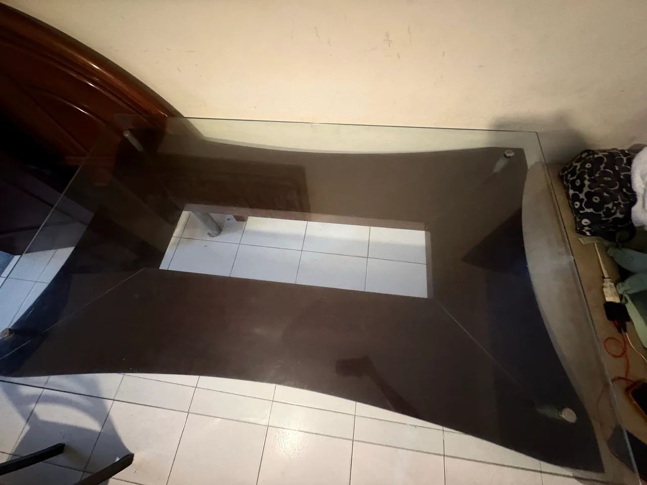 Mesa de Jantar de Vidro e madeira maciça 6 lugares  - Foto 2