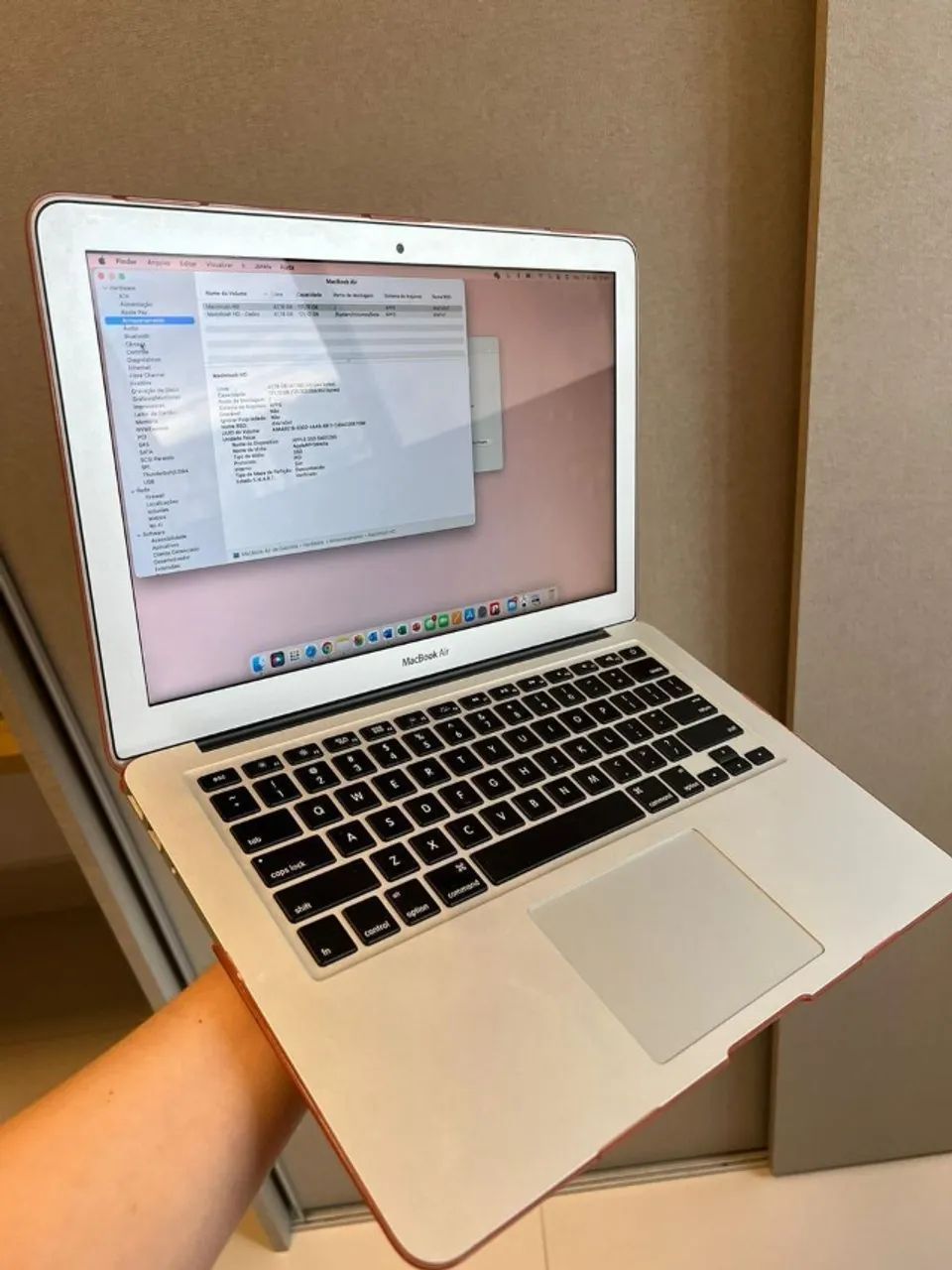 MacBook Air 2017 - Apple