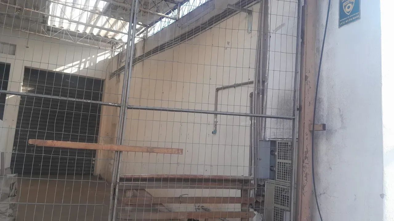 Salão Comercial com casa de fundos e quintal - Padroeira/Osasco - SP - Foto 3