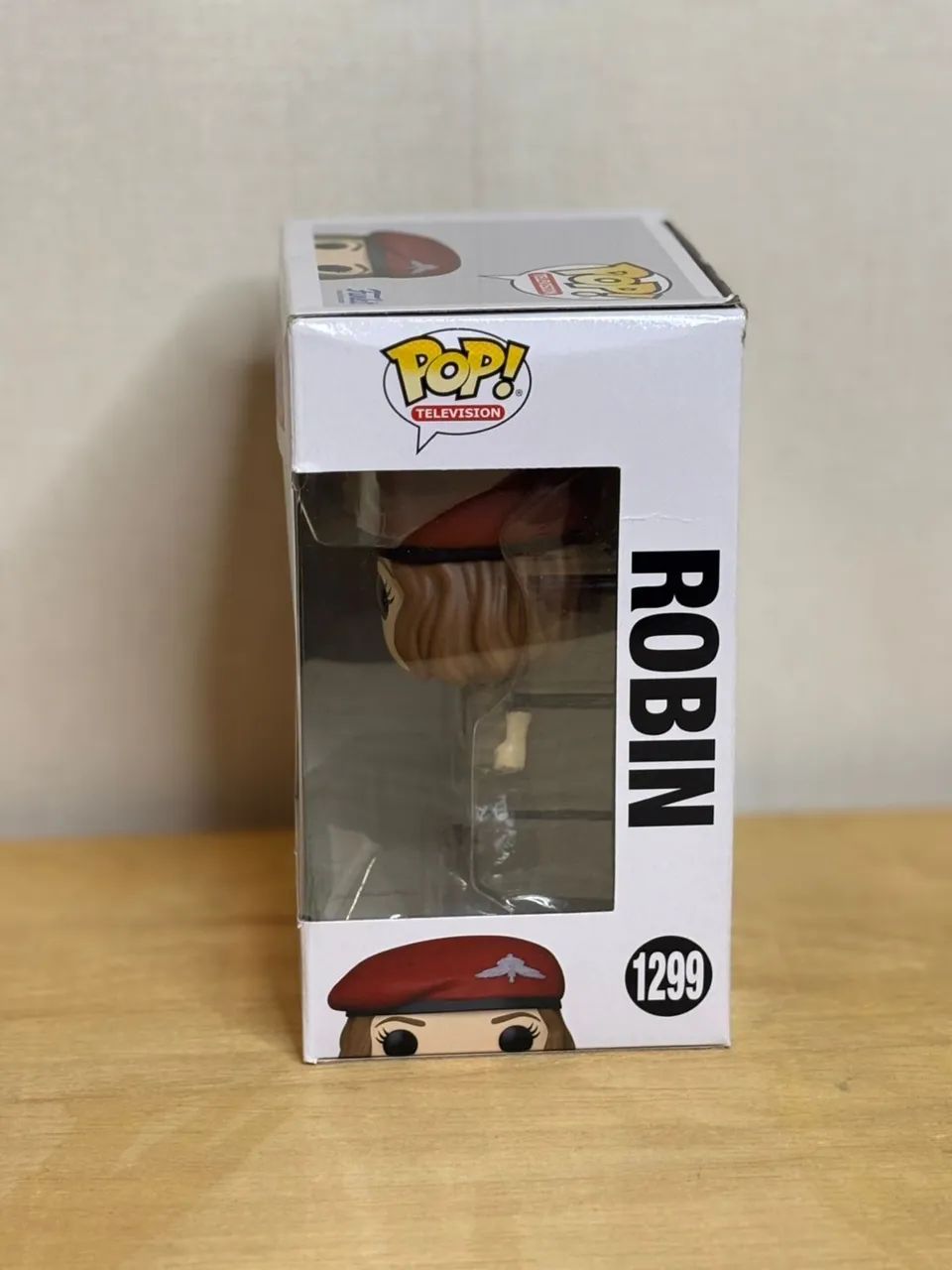 Funko Pop! Television Stranger Things - Robin #1299 - Foto 2