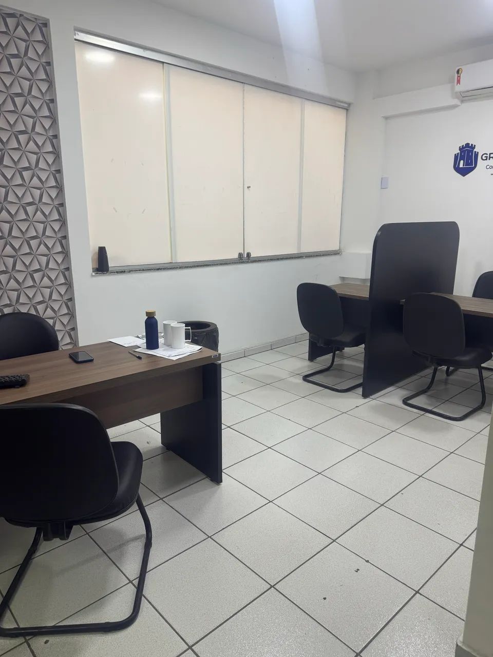 VENDE - SE ou ALUGA - SE ESCRITÓRIO MOBILIADO. - Foto 3