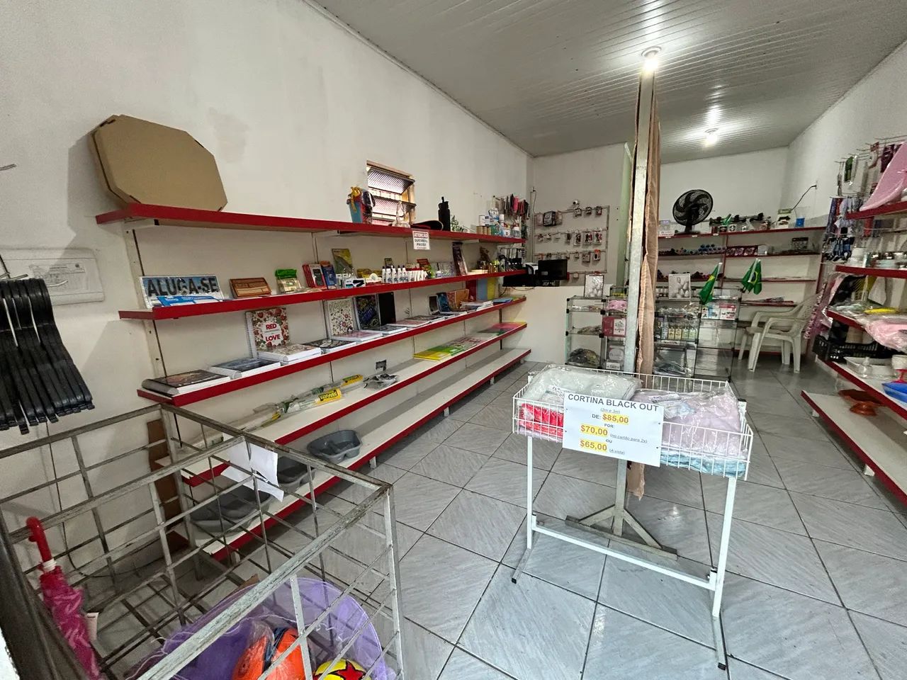 Vendo mercadorias papelaria e variedades