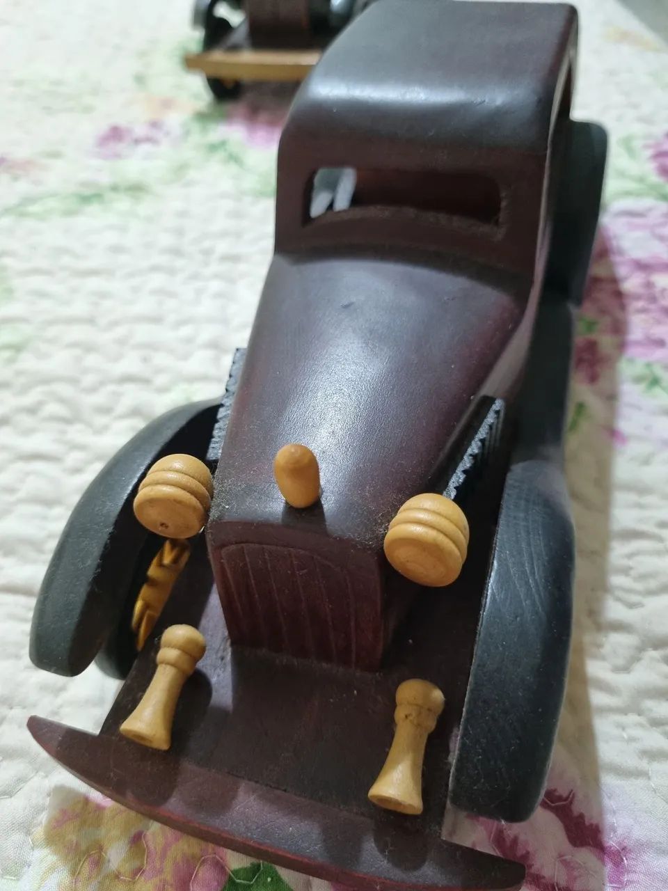 Carro antigo madeira 28 cm - Foto 2