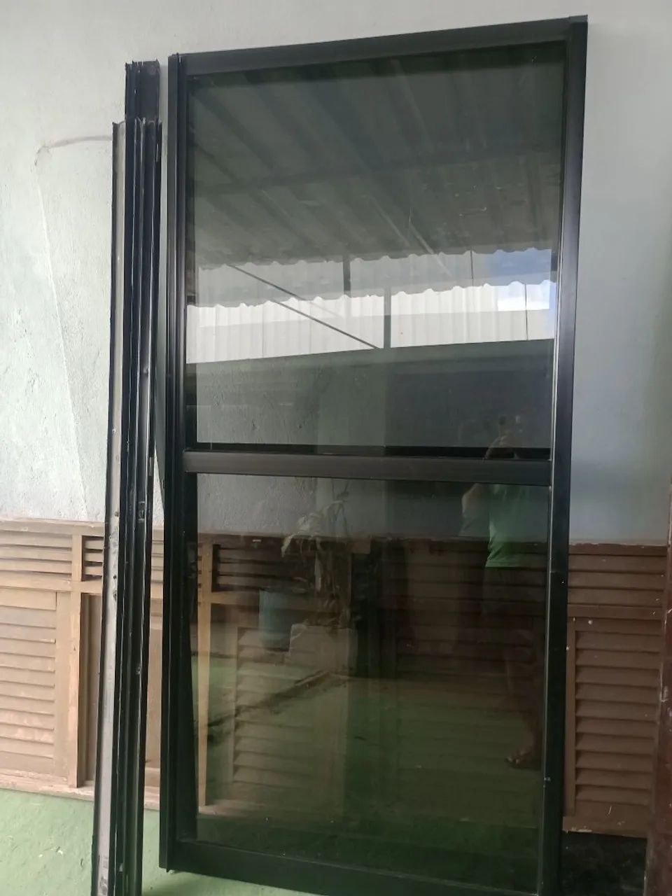 Porta 2x2.10 vidro com alumínio  - Foto 3