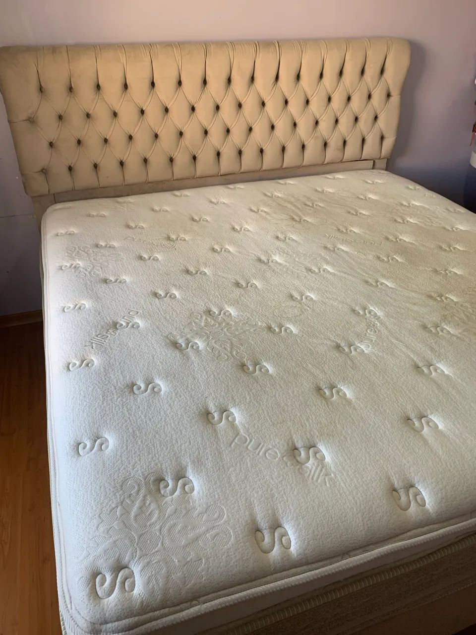 Cama Box King Herval + Cabeceira Capitonê 