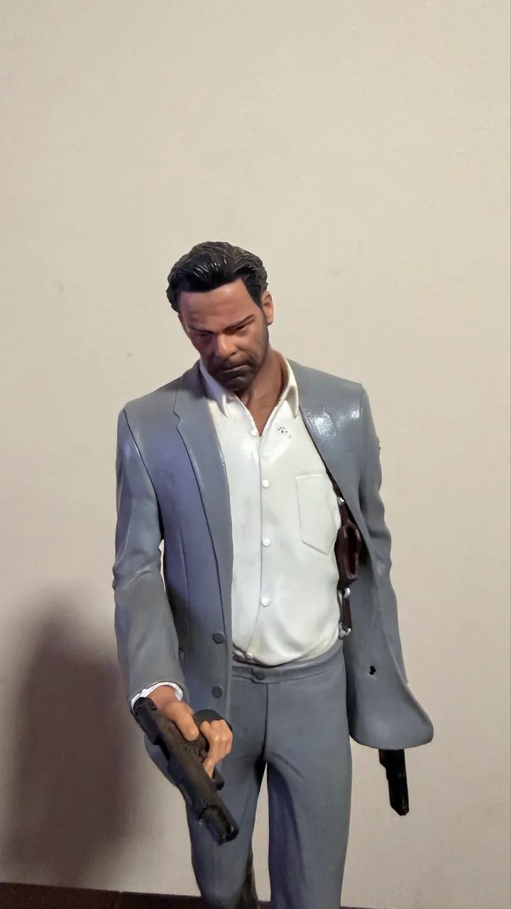 Max Payne estátua ps3 - Foto 2