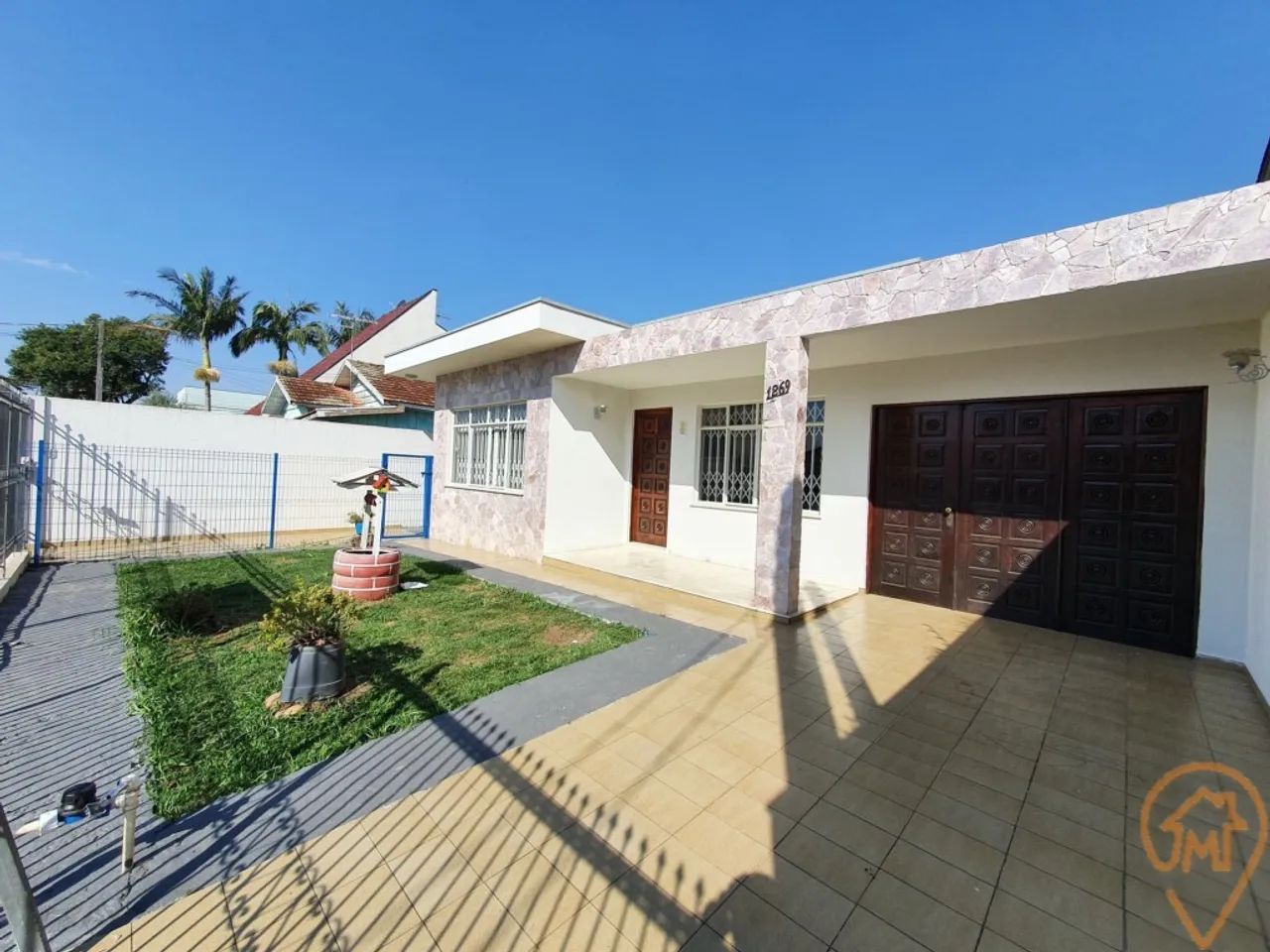 TERRENO COM 504m² | RESIDÊNCIA AVERBADA COM 211m² | HAUER