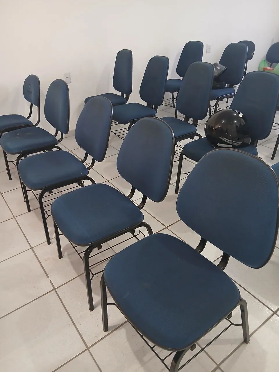 Cadeiras poltronas de auditório  - Foto 2