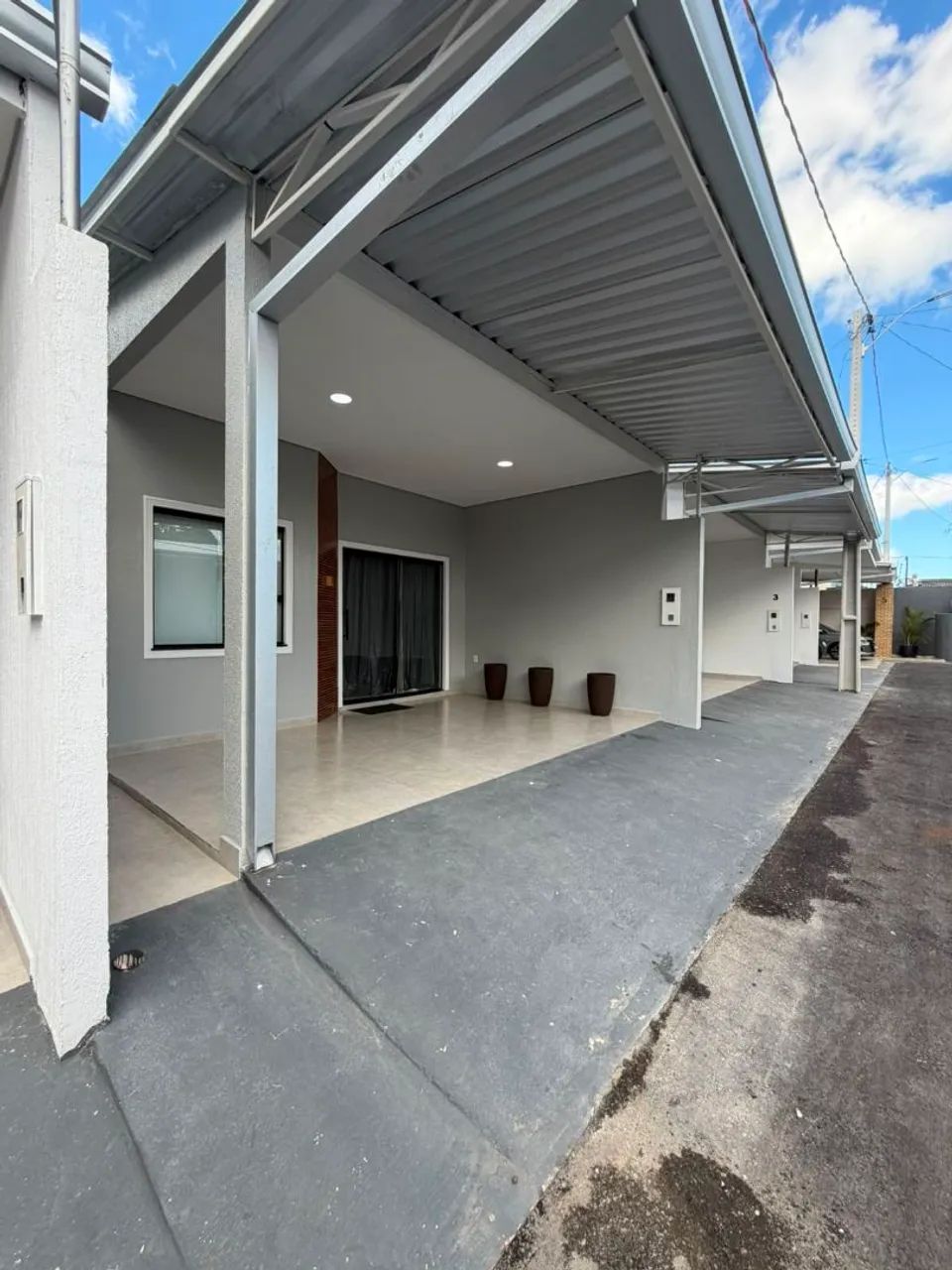 Casa 100% mobiliada em condomínio no Parque Dez. - Foto 2
