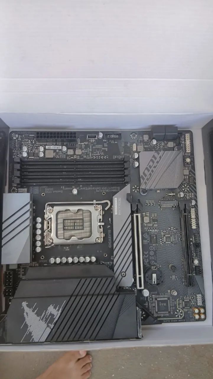 PLACA MAE B760M DDR5 AORUS ELITE - Foto 2