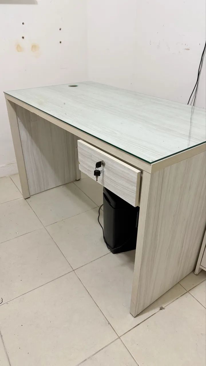 MESA DE ESCRITÓRIO 