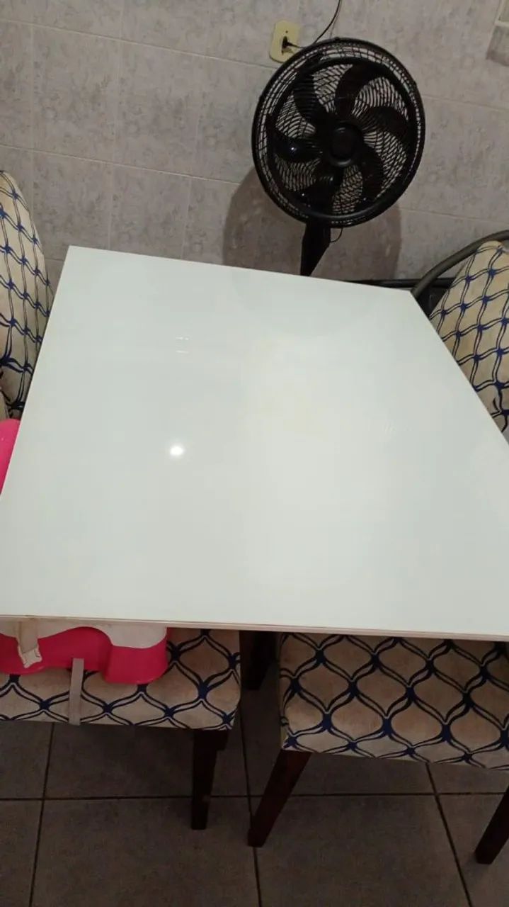 Mesa com 4 cadeiras - Foto 2