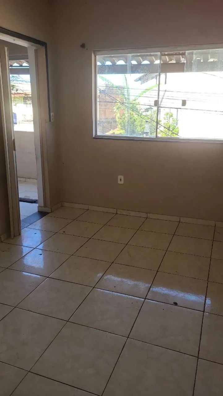 Alugo casa água e luz inclusos - Foto 2