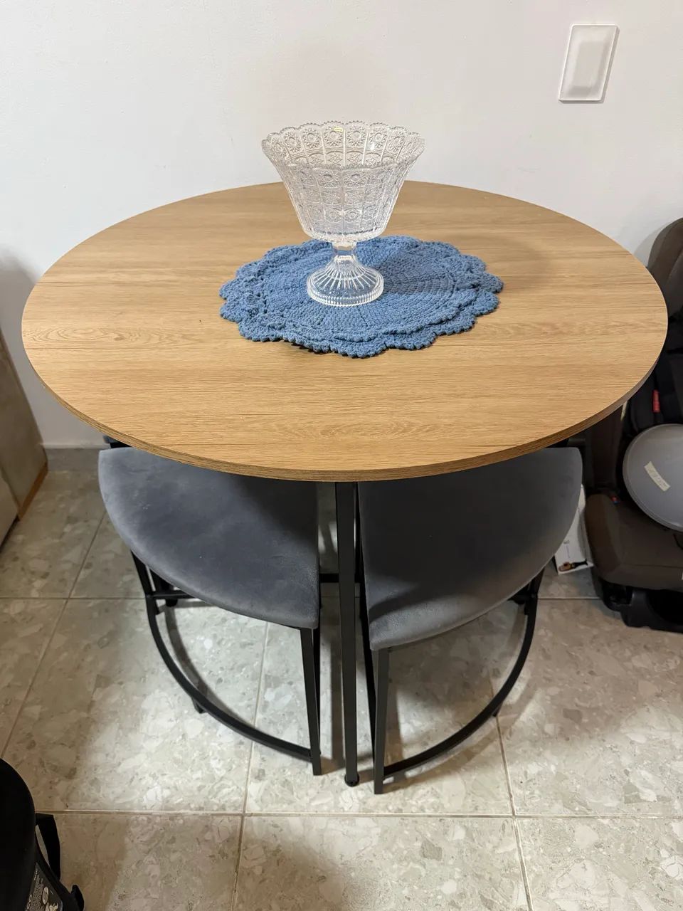 Conjunto Mesa de 0,90m com cadeiras - Foto 2