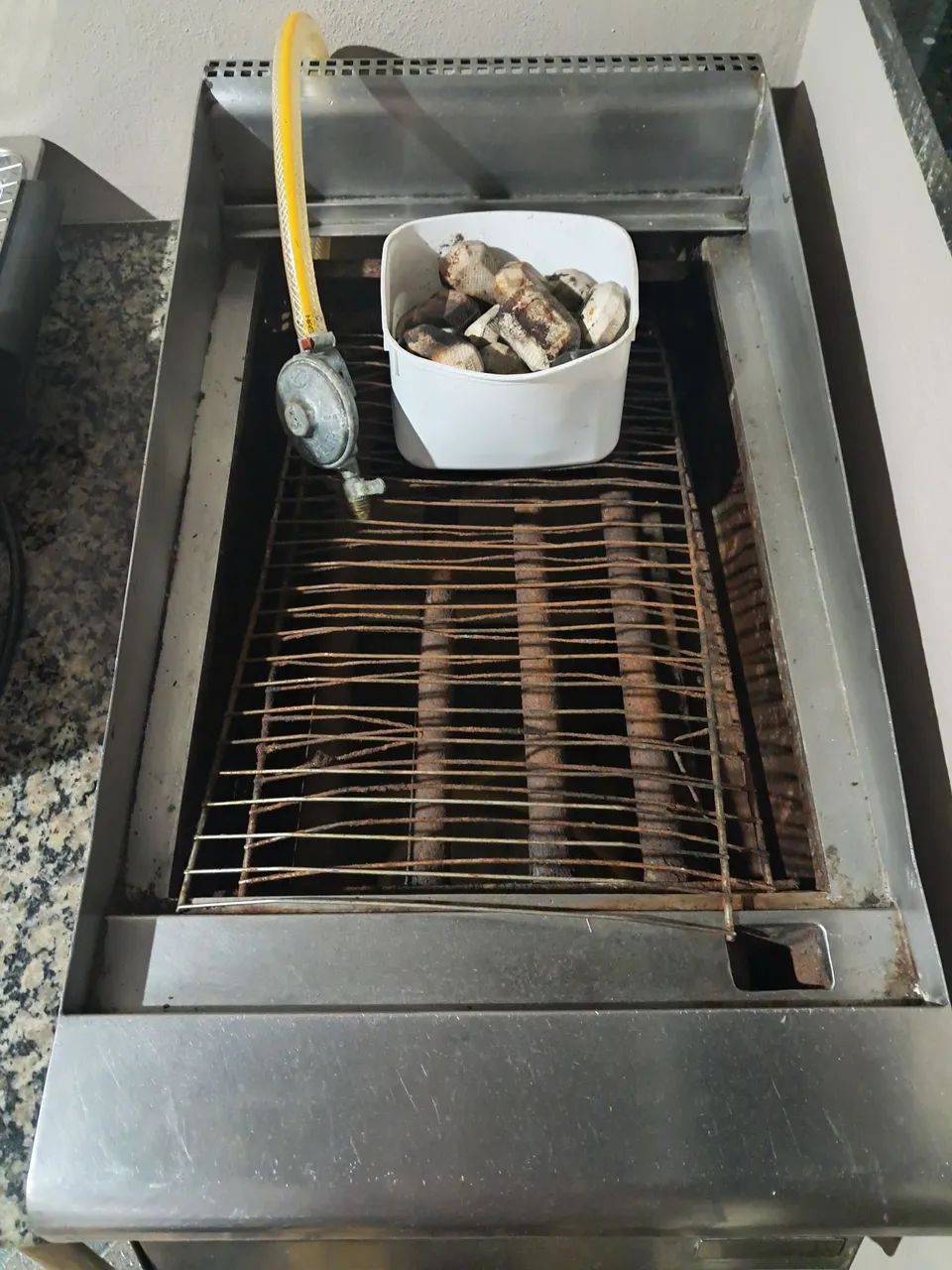 Charbroile a gas 