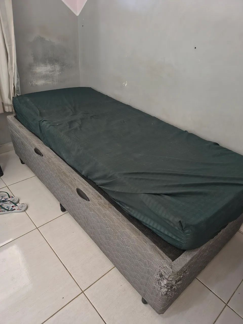 Desapego cama box solteiro com colchão 