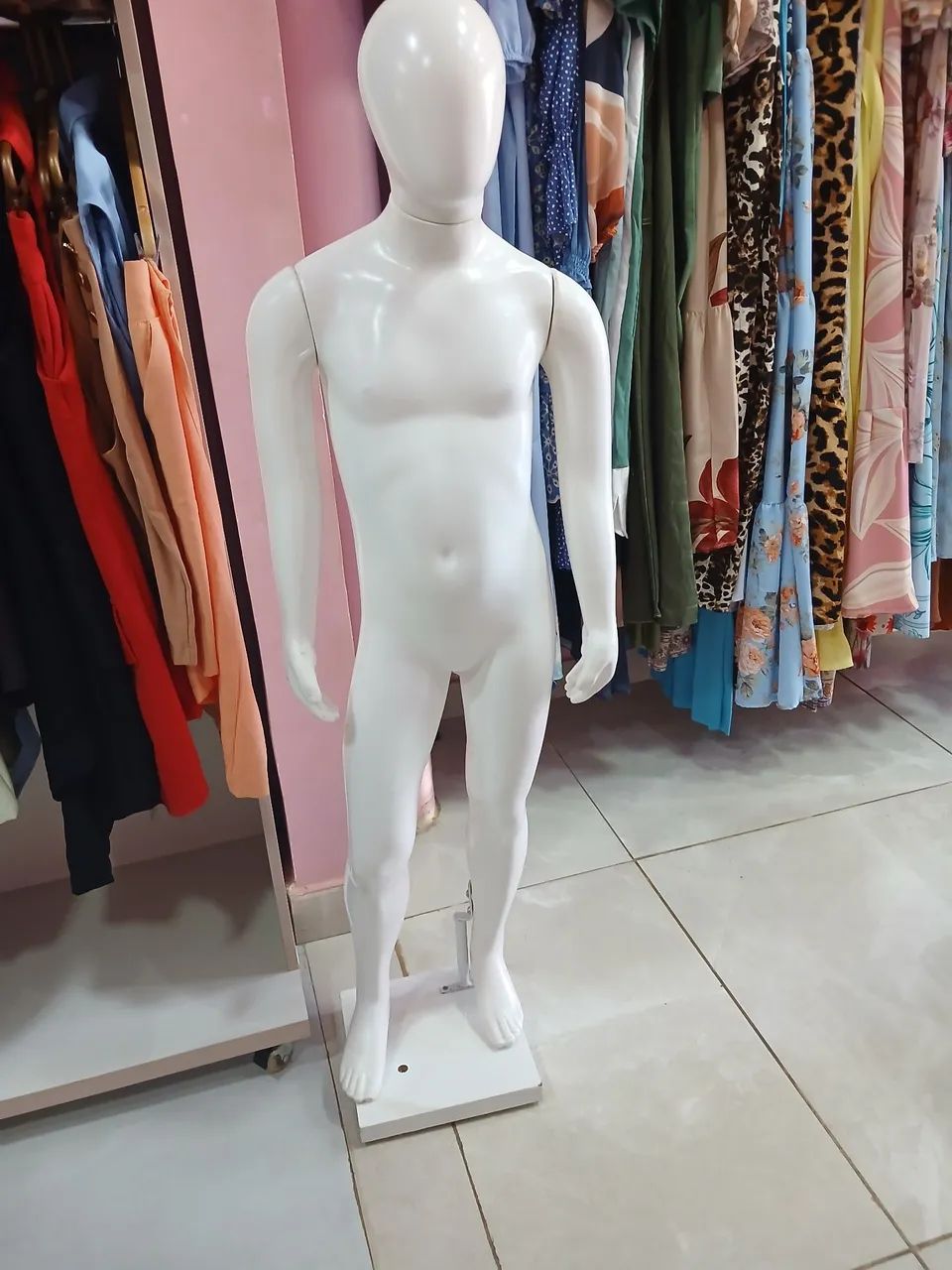 Vende Manequim Infantil - Foto 3