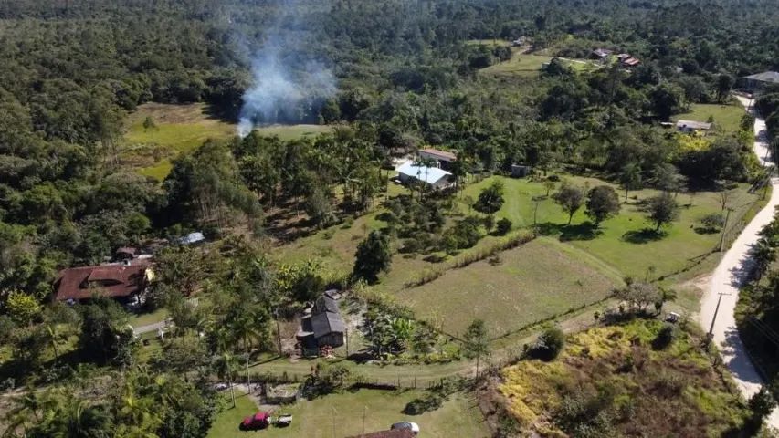 Chácara com produção de maracujá e aipim
