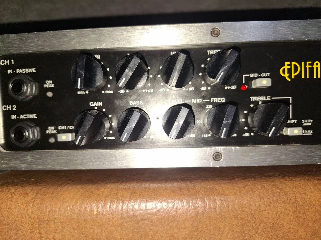 Amplificador Epiphani 600 watts . - Foto 4