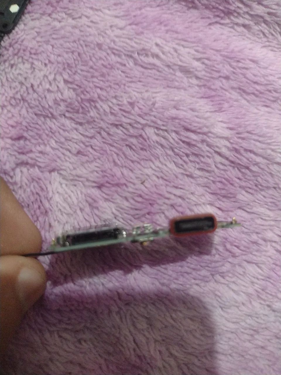 Peça de entrada USB do redmi note 14 pro em perfeito estado  - Foto 3
