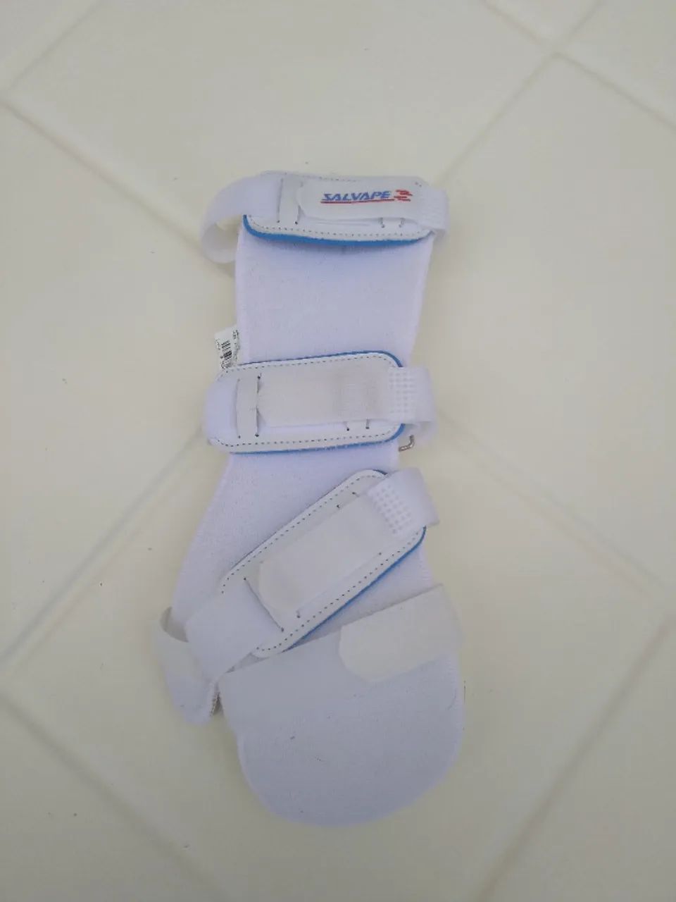 Tala De Pvc Punho Mão Dedos Salvapé 40130 Esquerdo  - Foto 3