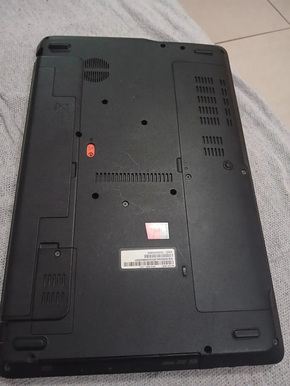 Vendo notebook da acer, mais teclado e carregador. - Foto 4