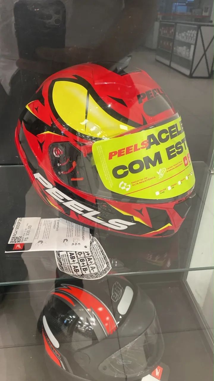 Capacete peels