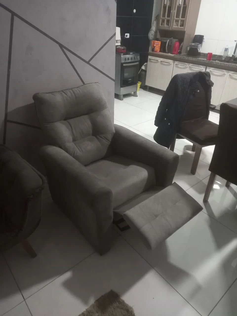Vendo poltrona retrátil no estado de Nova. - Foto 2