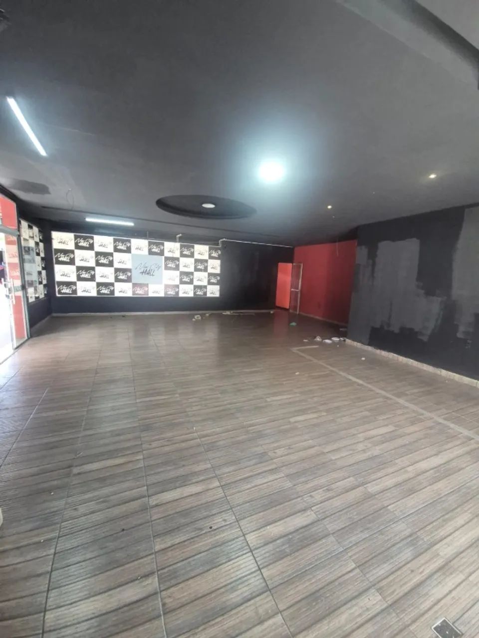 Área Comercial edificada em amplo terreno de 1.107 m² - Foto 2