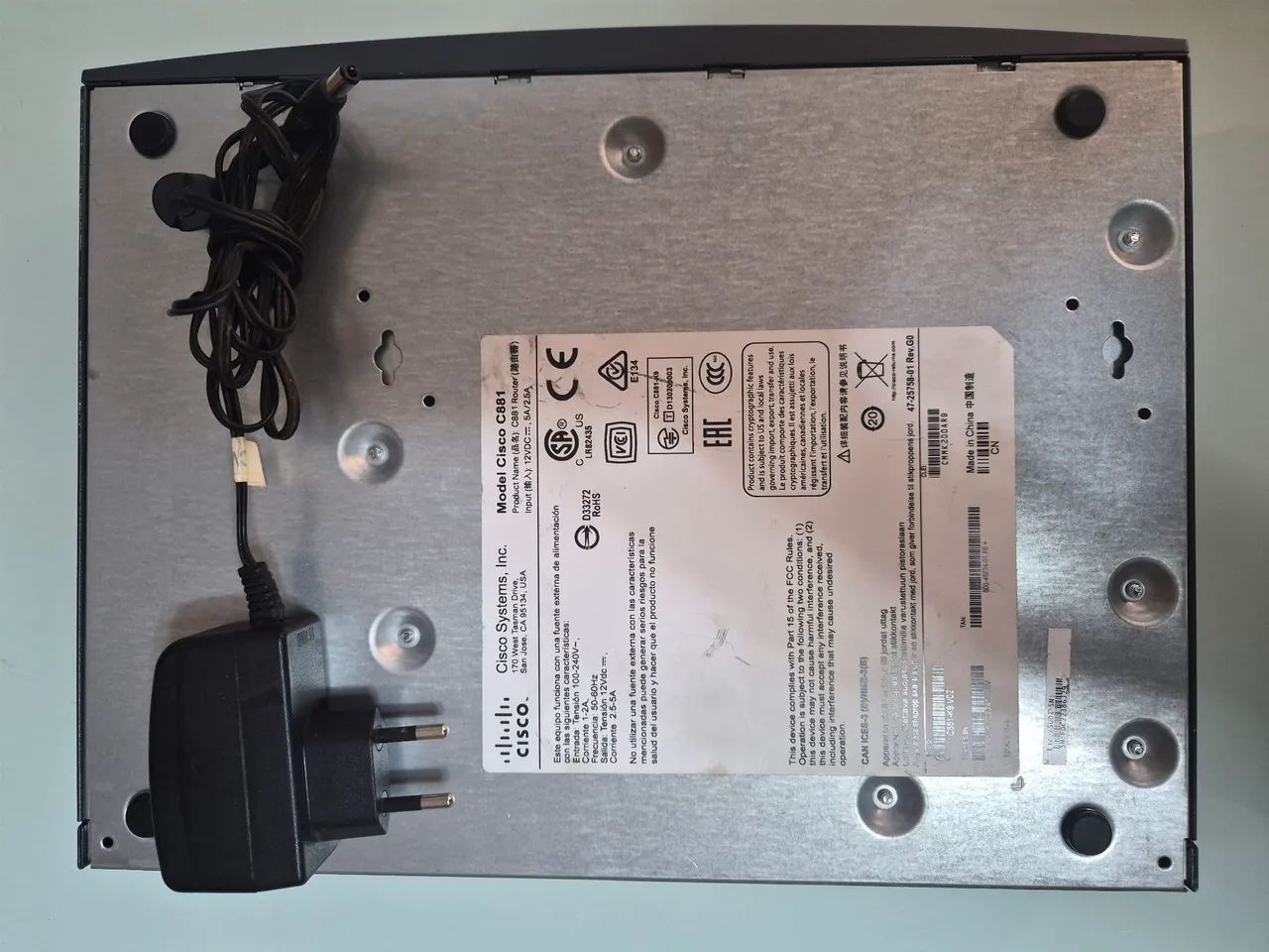 Cisco C881 Router - Foto 3