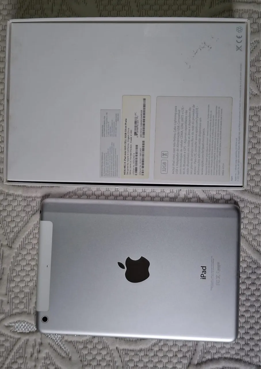 Silver Cellular + WiFi iPad Apple iPad本体 32GB 10,2 iPad iPad本体