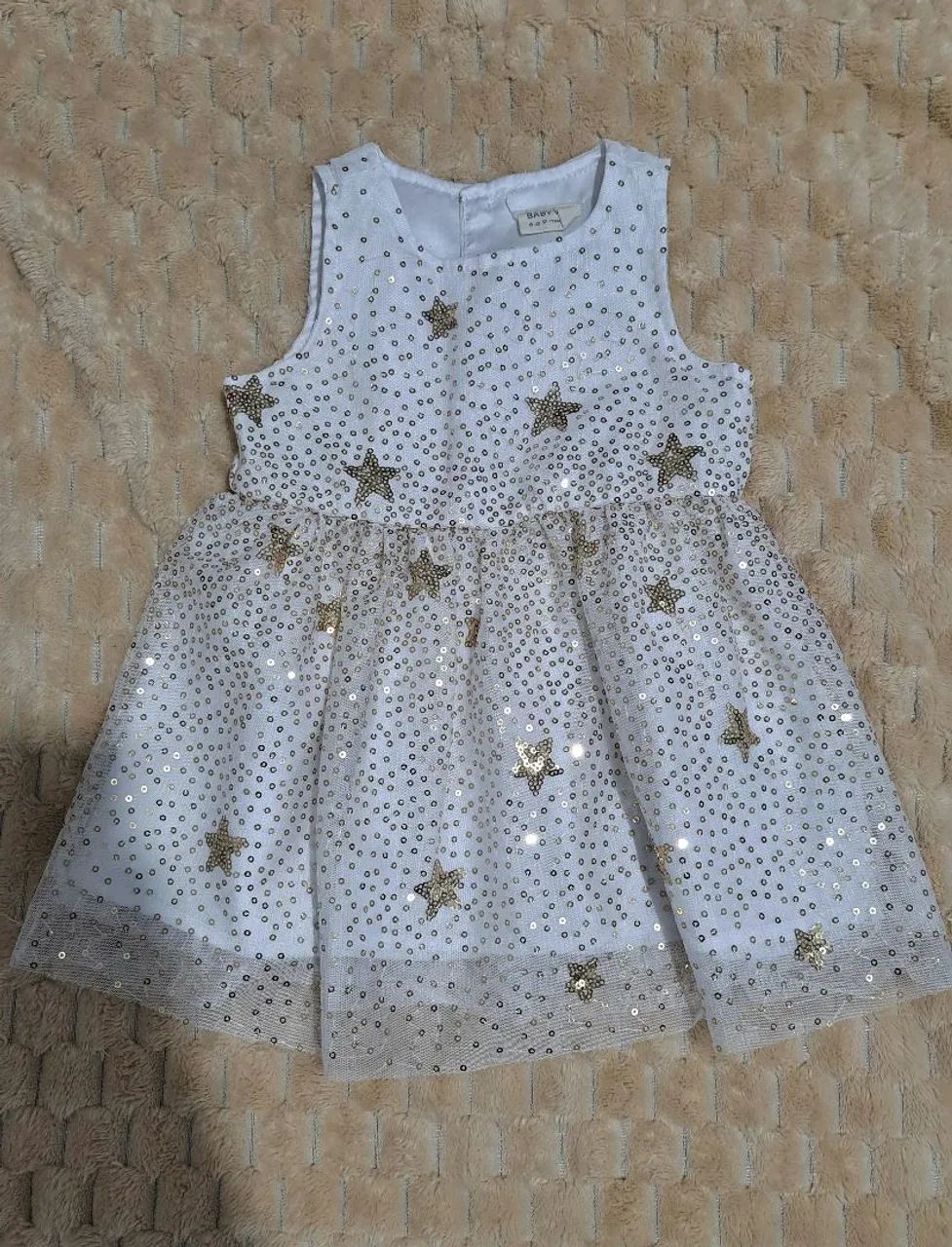 Roupa e itens de bebê 
