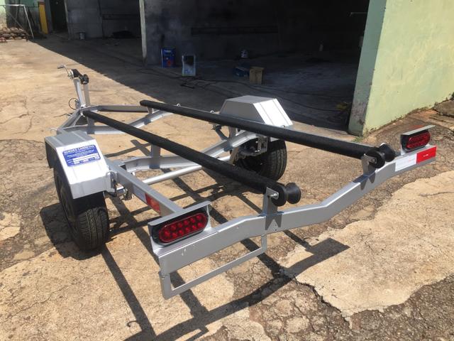 Carretinha para Jet Sky, super Promoção .. Acompanha Guincho manual !!