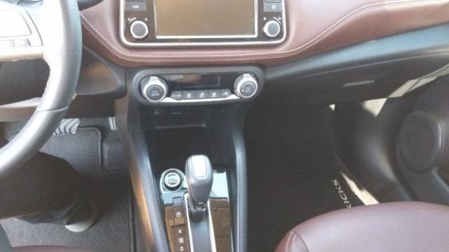 NISSAN KICKS NAC. SL 1.6 16V CVT FLEX Marrom 2017/2018 - Foto 16