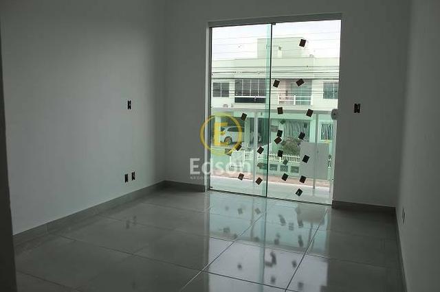 Sobrado com Excelente Acabamento com 2 Suítes - Bairro San Marino! - Foto 5