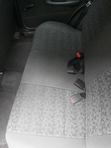 Vendo ou troco Palio economy 1.0 8 valvulas 2010 completa com gnv doc ok muito conservada - Foto 12