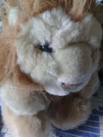 Pelucia leao