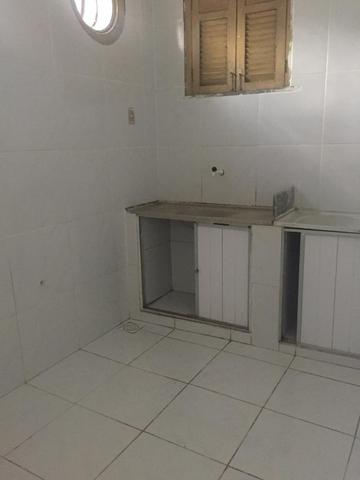 Aluga-se casa Ótima localização - Foto 6