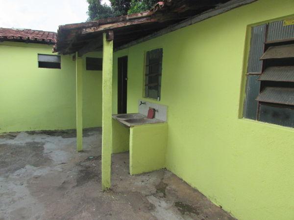 Casa com 1 quarto - Bairro Cidade Jardim em Goiânia - Foto 5