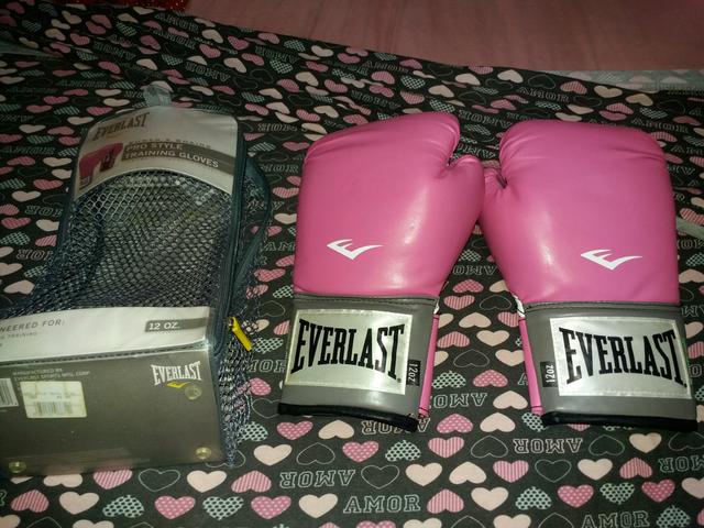 Luva everlast 12oz fem 60R$