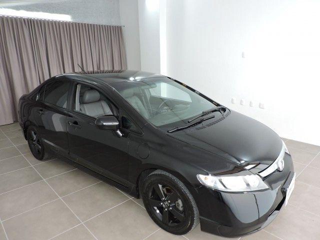 Civic Sedan LXS 1.8/1.8 Flex 16V Mec. 4p - Foto 2