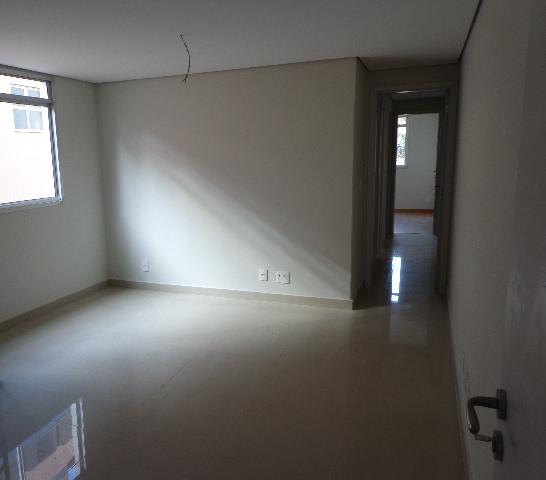 Apartamento com aproximadamente 72,80 m² com sala para 2 ambientes, 03 quartos sendo 01 su - Foto 2