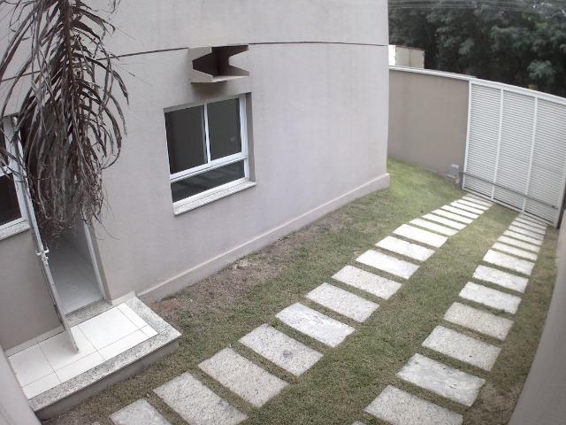 APM-09-Apartamento com Excelente Quintal Próximo ao Centro Comercial de Laranjeiras - Foto 3